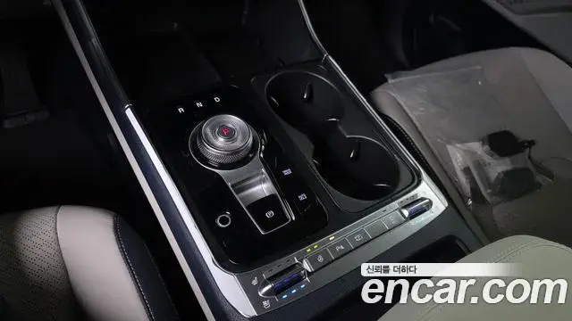 Kia Carnival 2024 — Photo 9/20