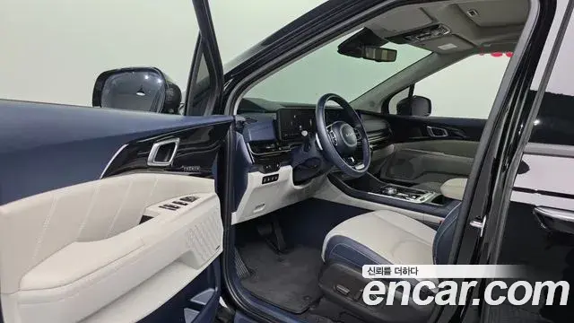 Kia Carnival 2024 — Photo 10/20