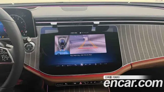 Mercedes-Benz E-Class 2026 — Photo 13/20