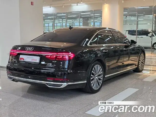 Audi A8, 2021