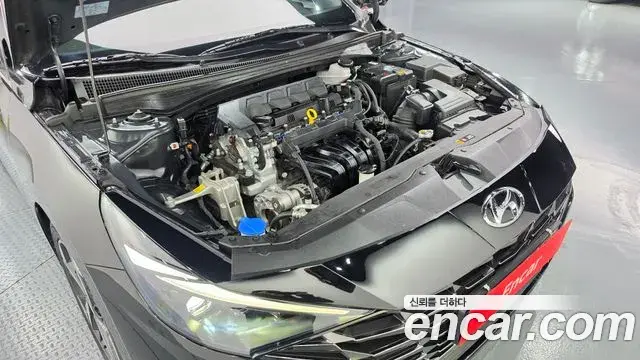 Hyundai Avante 2022 — Photo 6/20