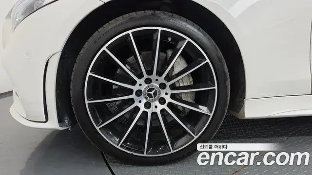 Mercedes-Benz CLS-Class 2020 — Photo 5/20