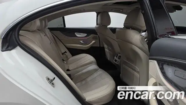 Mercedes-Benz CLS-Class 2020 — Photo 11/20