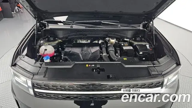 Hyundai Santa Fe 2025 — Photo 6/20
