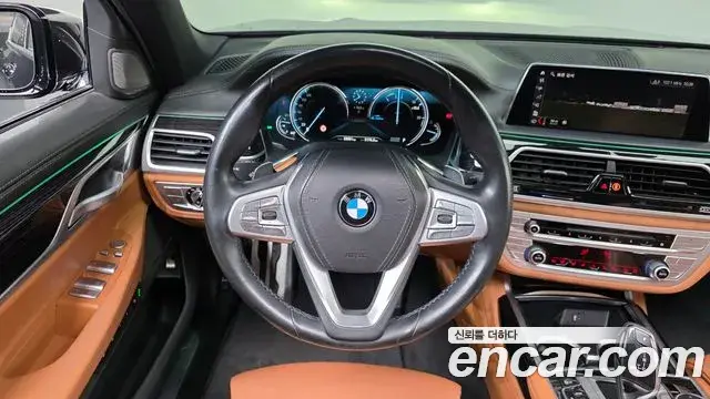 BMW 7 Series 2019 — Photo 13/20