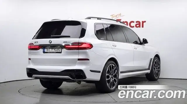 BMW X7 2025 — Photo 2/20