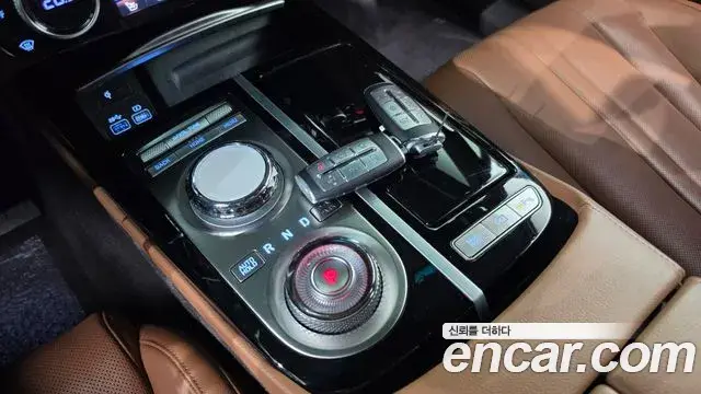 Genesis Electrified G80 2023 — Photo 9/20