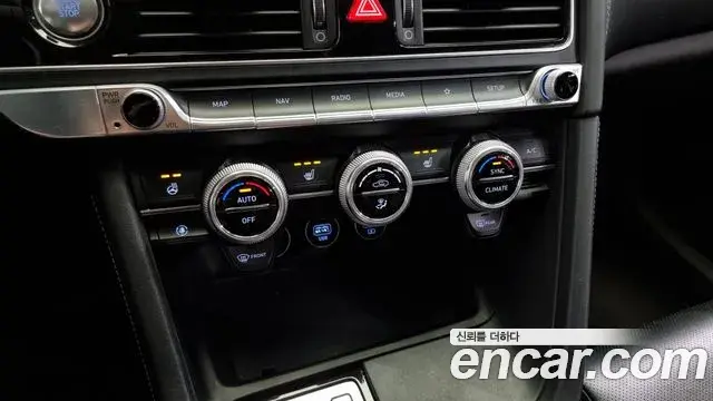 Genesis G70 2020 — Şəkil 8/20
