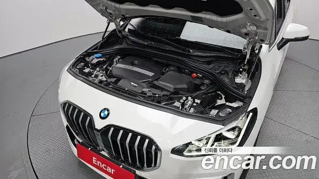 BMW 2 Series Active Tourer 2024 — ფოტო 13/20