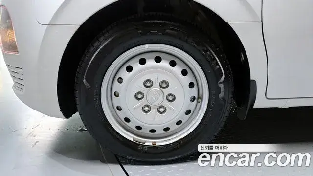 Hyundai Staria 2022 — Фото 4/20