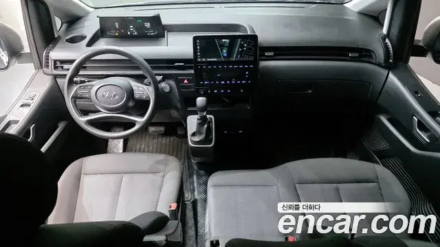 Hyundai Staria 2022 — Фото 6/20
