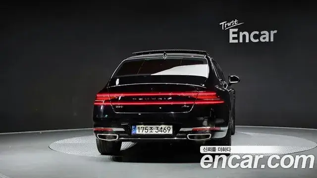 Genesis G90 2022 — Photo 12/20