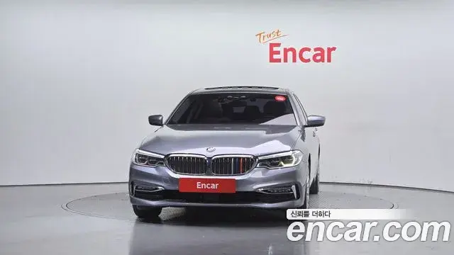 BMW 5 Series 2018 — Photo 8/20