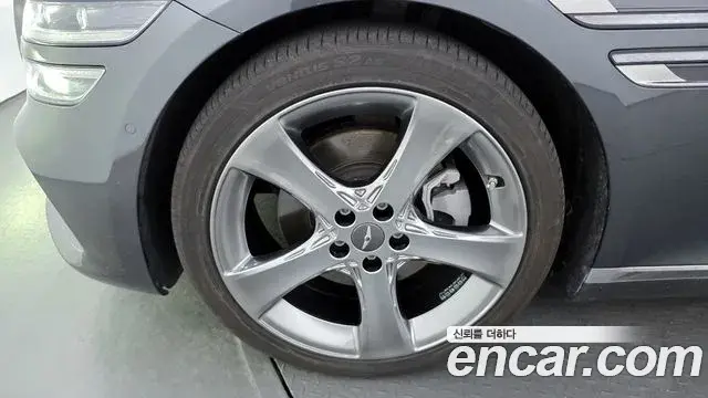 Genesis G80 2020 — ფოტო 7/20