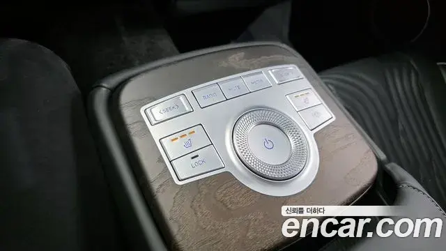 Genesis G80 2020 — ფოტო 8/20