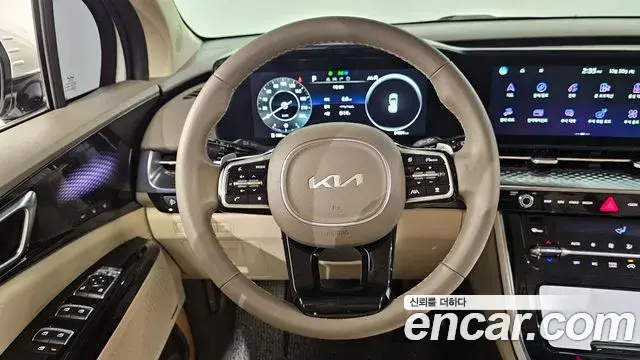 Kia Carnival 2023 — ფოტო 4/20