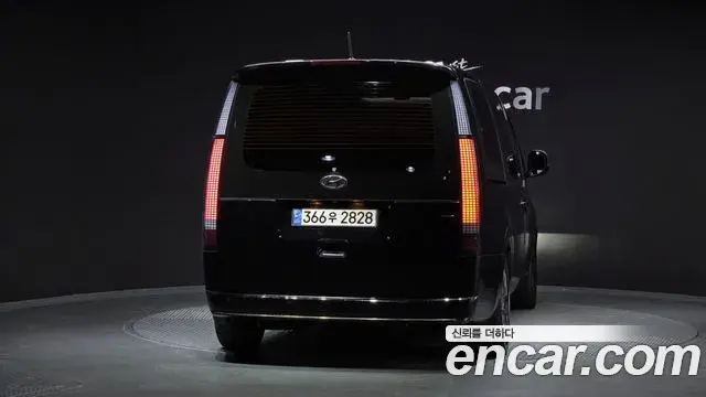 Hyundai Staria 2021 — ფოტო 19/20