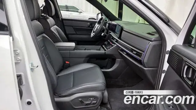 Hyundai Santa Fe 2023 — ფოტო 17/20