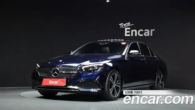 Mercedes-Benz E-Class 2021 — ფოტო 18/20