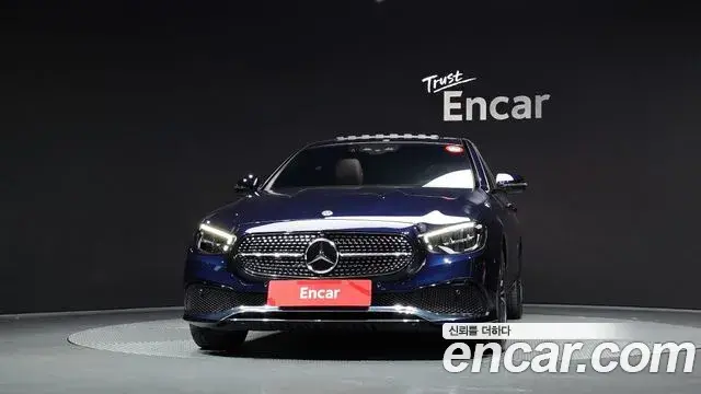 Mercedes-Benz E-Class 2021 — ფოტო 19/20