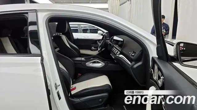 Mercedes-Benz GLE-Class 2022 — ფოტო 9/20