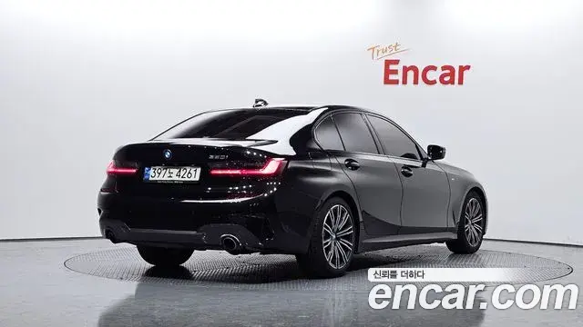 BMW 3 Series 2021 — Photo 8/20