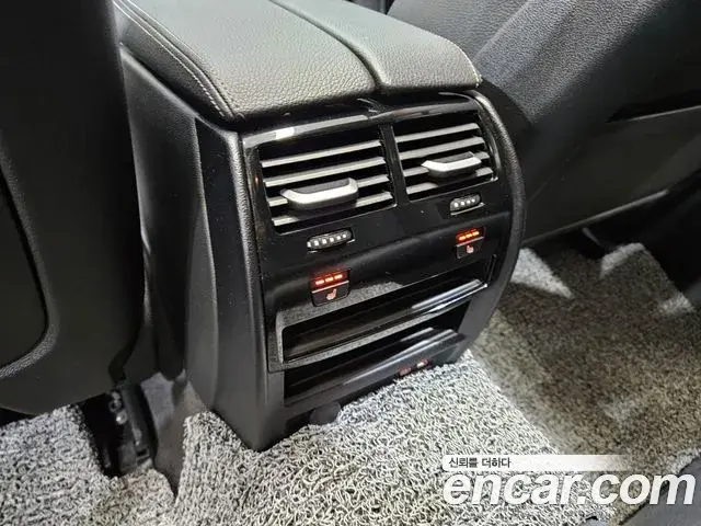 BMW 5 Series 2022 — Photo 18/20