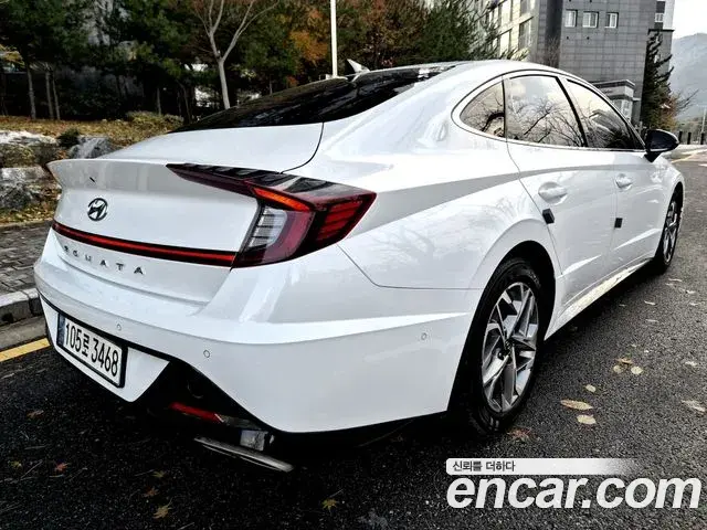 Hyundai Sonata Hybrid 2021 — Şəkil 14/20