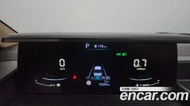 Hyundai Staria 2022 — Şəkil 7/20