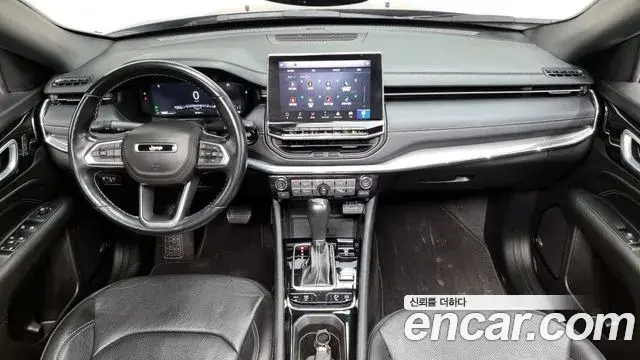 Jeep Compass 2022 — ფოტო 16/20