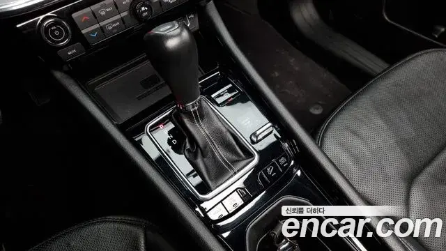Jeep Compass 2022 — ფოტო 17/20