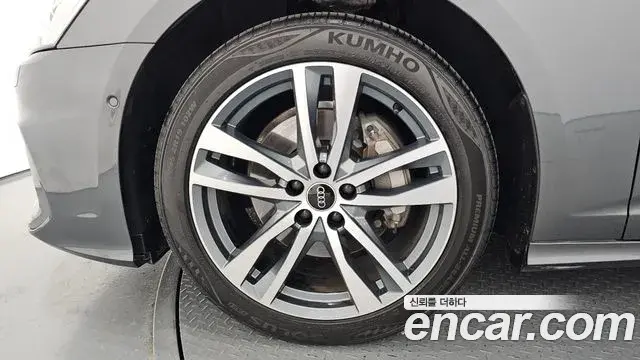Audi A6 2022 — ფოტო 5/20