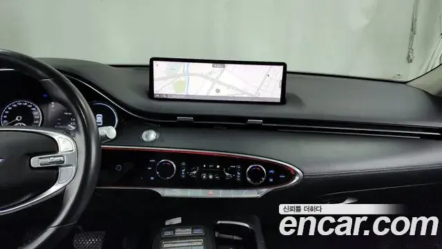 Genesis GV70 2021 — ფოტო 16/20