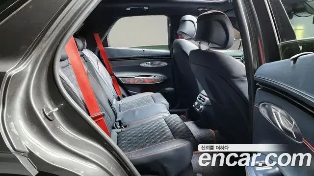 Genesis GV70 2021 — ფოტო 7/20