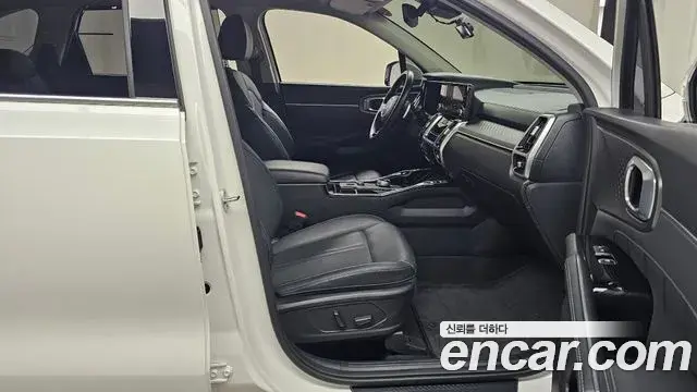 Kia Sorento 2022 — Фото 11/20