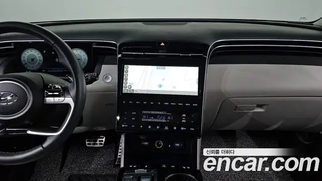 Hyundai Tucson Hybrid 2023 — Photo 15/20