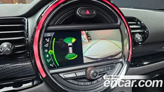 Mini Cooper S Clubman 2020 — ფოტო 14/20