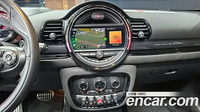 Mini Cooper S Clubman 2020 — ფოტო 15/20