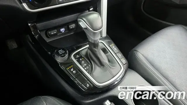 Kia Seltos 2020 — ფოტო 4/20