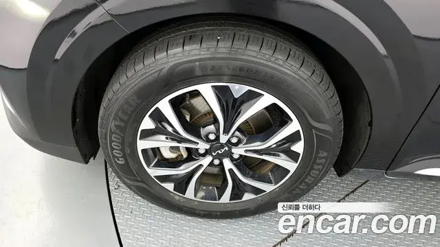 Kia Carnival 2022 — ფოტო 3/20