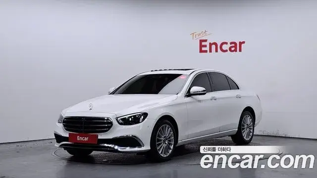 Mercedes-Benz E-Class 2023 — Фото 9/20