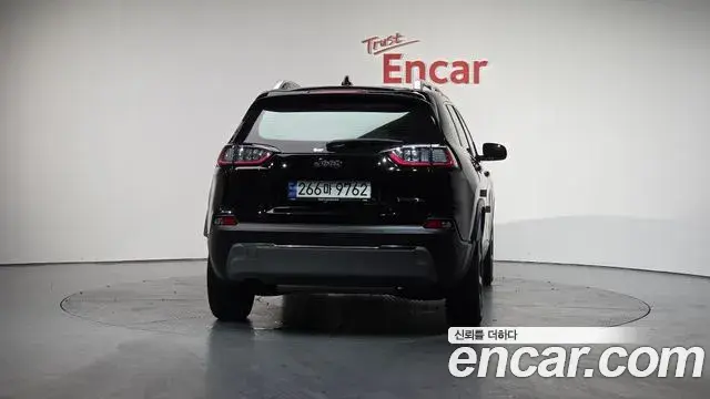 Jeep Cherokee 2021 — Photo 18/20