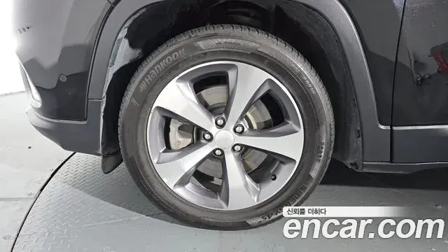 Jeep Cherokee 2021 — Photo 20/20