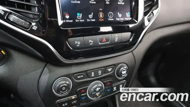 Jeep Cherokee 2021 — Photo 12/20