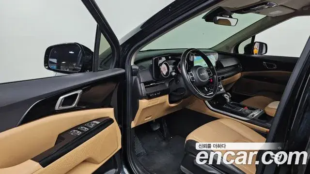 Kia Carnival 2022 — ფოტო 5/20