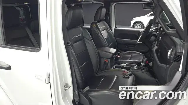 Jeep Wrangler 2019 — Şəkil 8/20