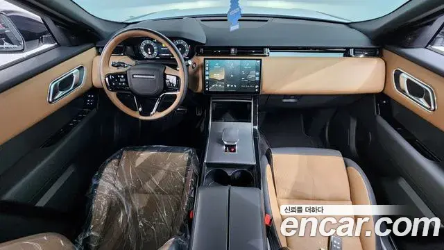 Land Rover Range Rover Velar 2025 — Фото 7/20