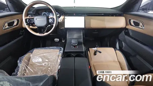Land Rover Range Rover Velar 2024 — Photo 9/20