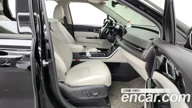 Kia Carnival 2020 — Photo 10/20