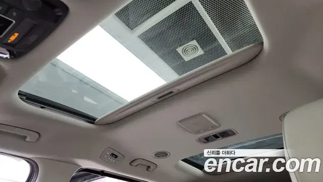 Kia Carnival 2020 — Photo 11/20